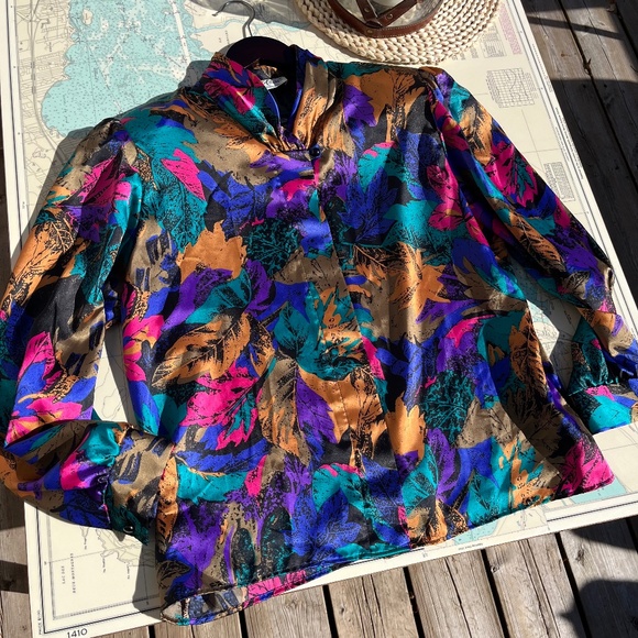 D'Allairds Tops - Vintage 80s D’Allairds Jewel Leaf Pattern Blouse